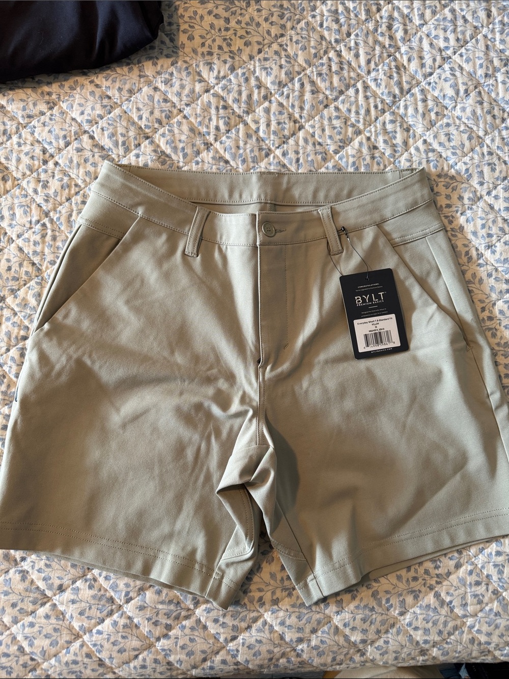 BYLT Premium Basics Everyday short size 33, 7.5” Willow